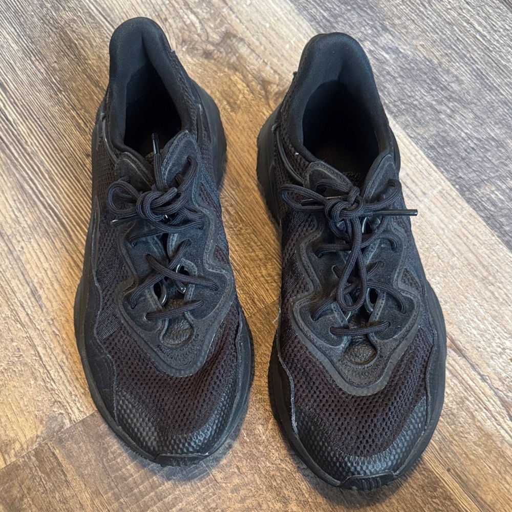 Adidas all Black Ozweegos - Picture 2 of 4
